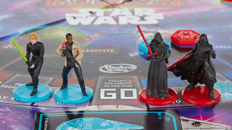 Illustration for article titled El Monopoly de Star Wars sigue sin tener la figura de Rey porque Hasbro cree que no es suficientemente interesante